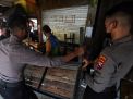 FOTO: Razia Tempat Usaha Saat PPKM Darurat