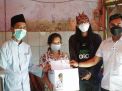 Demi Sambung Hidup di Tengah PPKM, Ibu Ini sampai Gadaikan Kartu PKH, Wawali Surabaya Armuji Tebus, Beri Sembako dan Bantu Modal