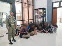 Satpol PP Surabaya Amankan 13 Orang saat Pesta Miras, Terima Sanksi Sosial Wisata di Liponsos