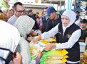Kendalikan Inflasi Jatim, Gubernur Khofifah Lanjutkan Gelar Pasar Murah di Berbagai Daerah