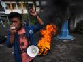 FOTO: Aksi Mahasiswa Unitomo Tuntut Pemotongan SPP