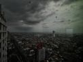FOTO: Prediksi Cuaca di Surabaya Bakal Hujan Petir