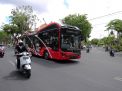 Gaya Blusukan Wali Kota Eri: Motoran Pakai Vespa Sambil Serap Aspirasi Warga