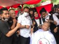 Sambut Kemenangan Pilkada, 300 Relawan Eri - Armuji Potong Gundul