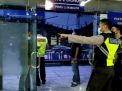 Polisi: Sebagian Besar Plafon Ruang Tunggu Stasiun Pasar Turi Ambruk