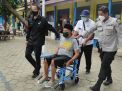 Meski Berumur 66 Tahun, Kakek Ini Semangat Ikut Vaksin