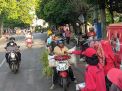 Aksi Bagi-bagi Takjil, Kader PDIP Kanigaran Kota Probolinggo Diapresiasi Masyarakat