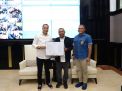 Lantik 3 Badan Pengawas PD Pasar Surya, Wali Kota Eri Cahyadi Minta Tekan Inflasi hingga Kawal Perbaikan Semua Pasar