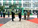 Baca juga : Universitas Hayam Wuruk Surabaya Gelar Wisuda Pertama