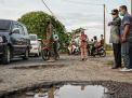 Terima Keluhan Warga, PJ Bupati Sidoarjo Sidak Jalan Rusak