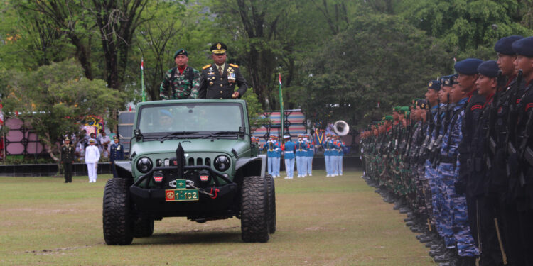 Bacakan Amanat Panglima TNI Saat Pimpin Upacara HUT TNI Ke - 77, Brigjen TNI Yudianto Putrajaya : Jaga Kepercayaan Masyarakat!