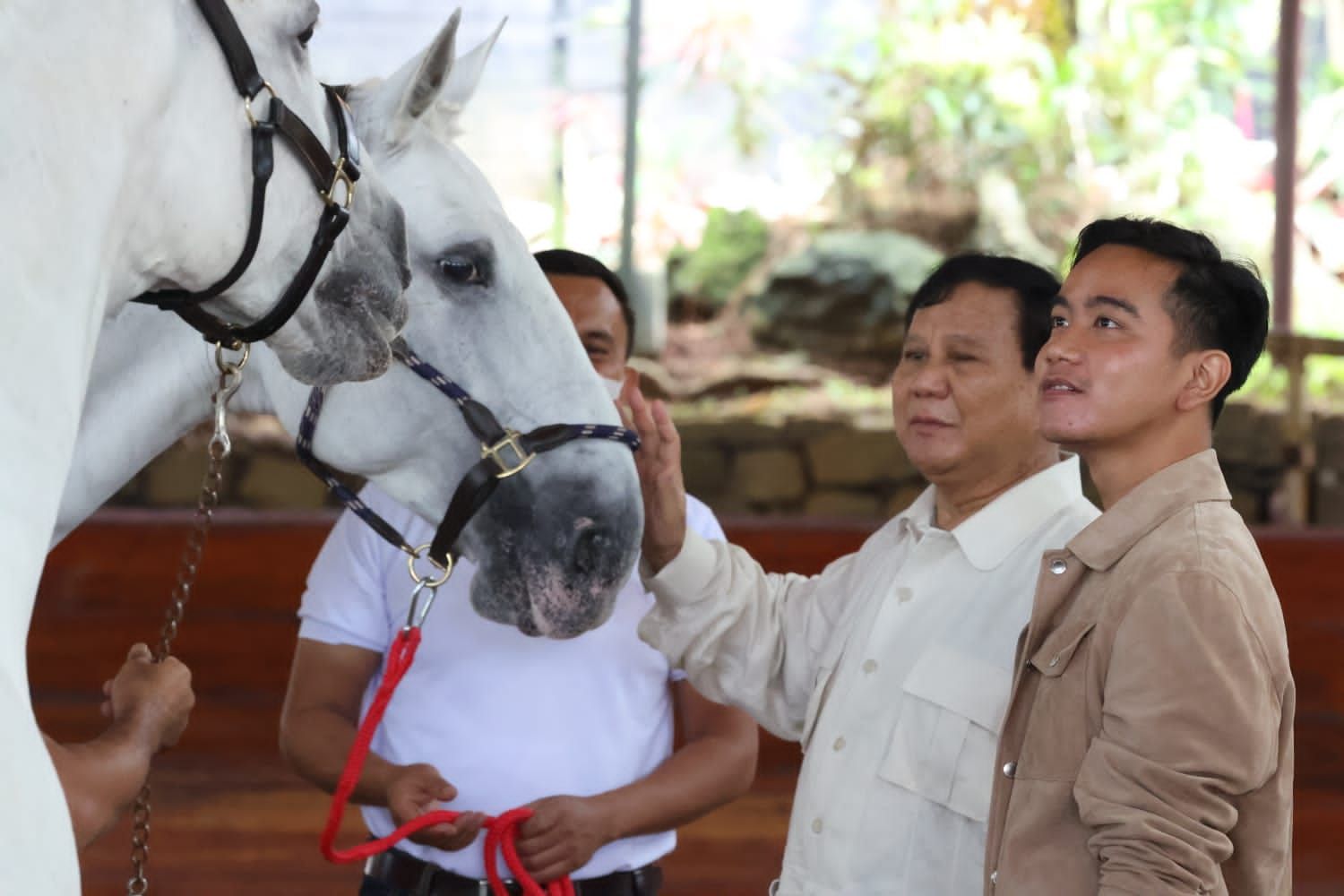 Penuhi Undangan Datang Ke Hambalang, Prabowo Ajak Gibran Latihan Berkuda