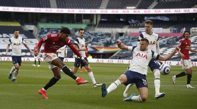 Man United Kian Semangat Setelah Man City Ditekuk Leeds