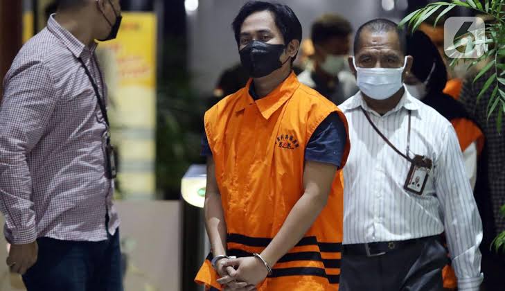 Berkas Perkara Lengkap, Tim KPK Melimpahkan Bupati PPU Abdul Gafur Masud Ke JPU