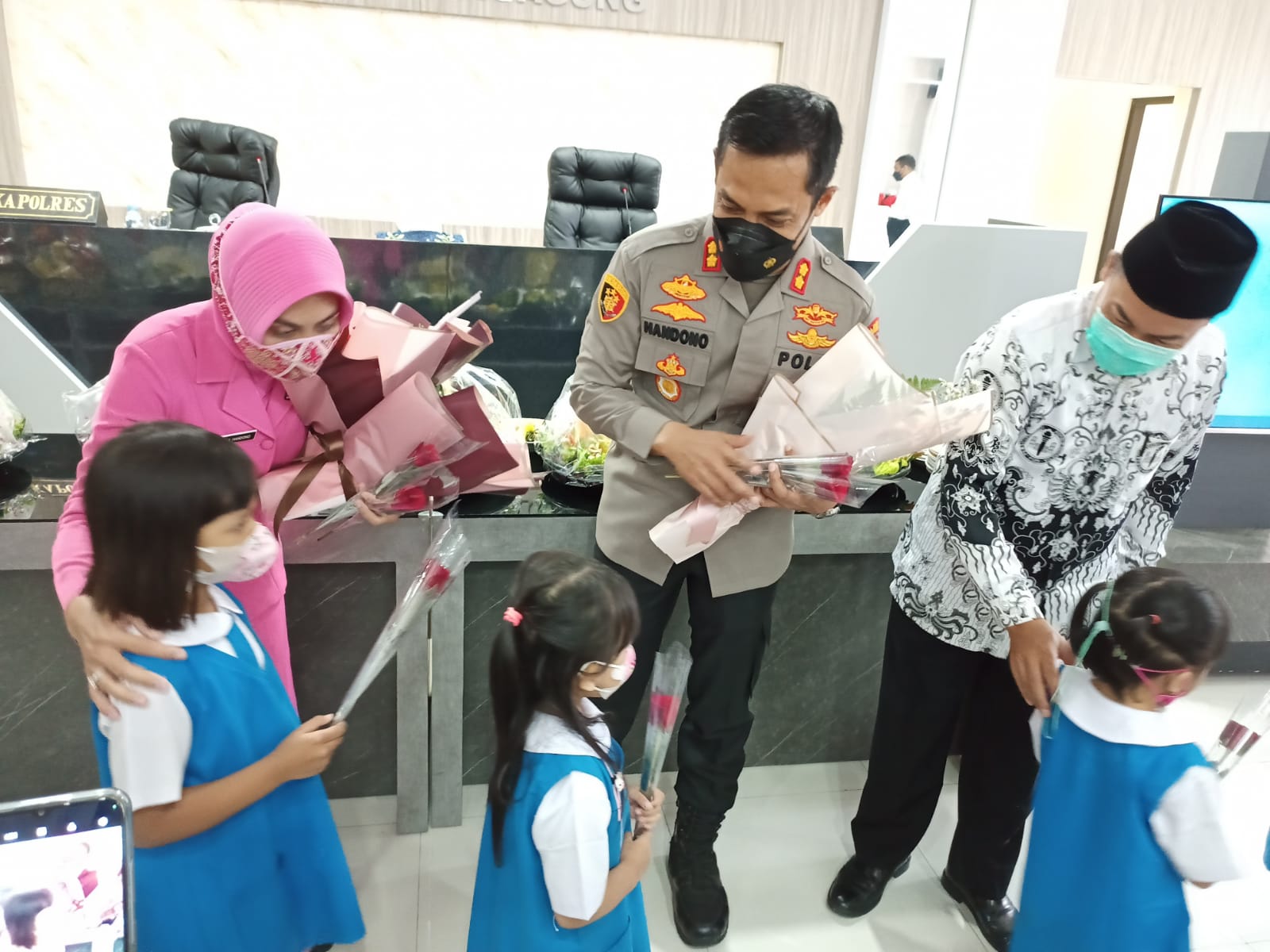 Disambangi Pelajar, Kapolres Sentil Penggunaan Gadget