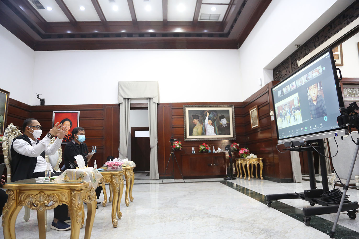 Sejahterakan Warga Surabaya, Wali Kota Eri Cahyadi Berkolaborasi dengan Pendamping PKH dan BPNT