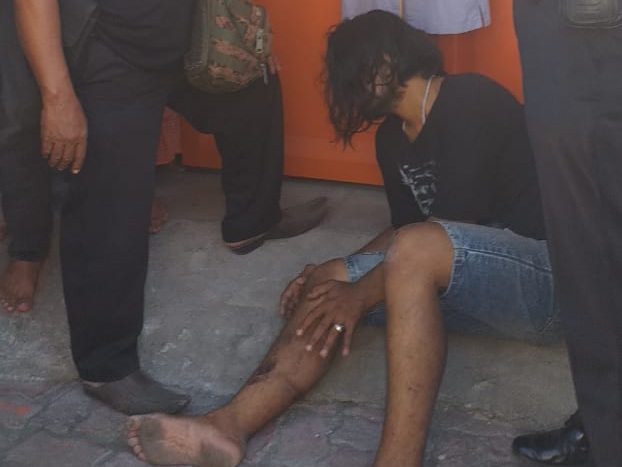 Ditinggal Rekannya Kabur, Pencuri Ponsel Ini Bonyok Dihajar Massa