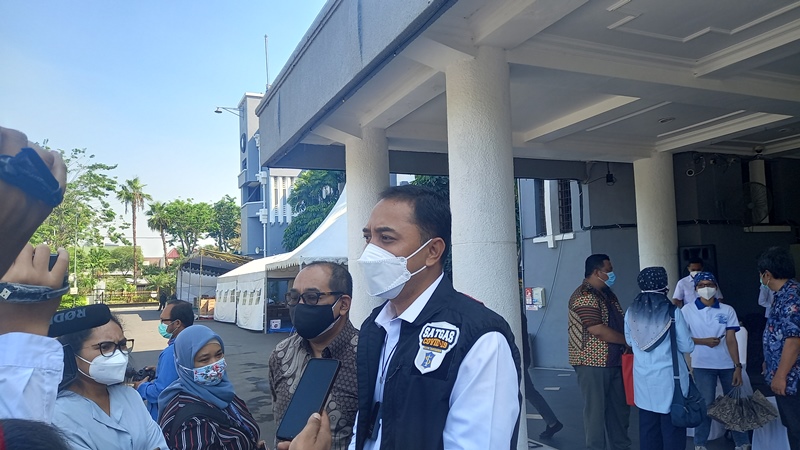 Stok Vaksin Covid-19 Habis, Vaksinasi Disetop, Wali Kota Surabaya Eri Cahyadi: Ada, tapi Ini Buat A, Itu Buat B