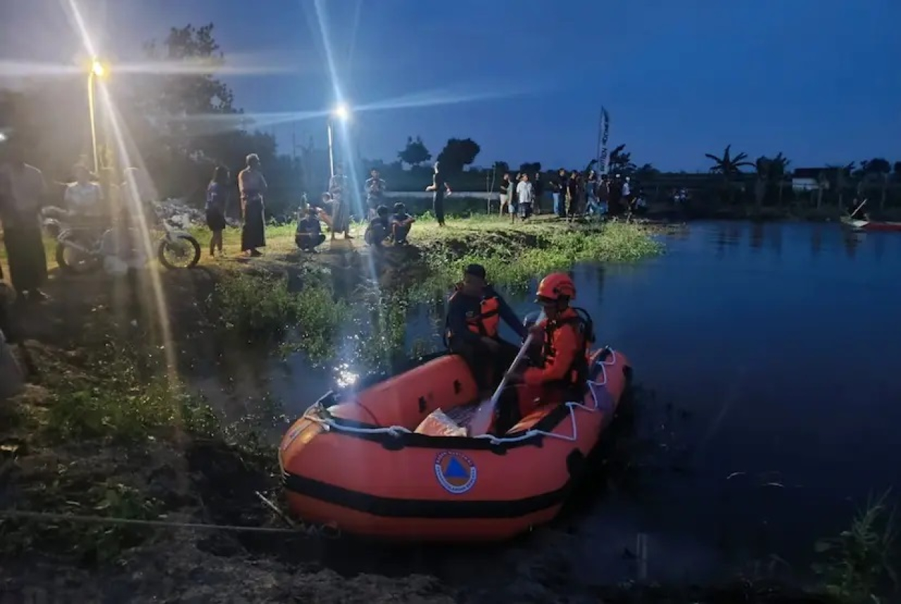 2 Remaja Gresik Tewas Setelah Parahu Geteknya Terbalik di Waduk Cerme