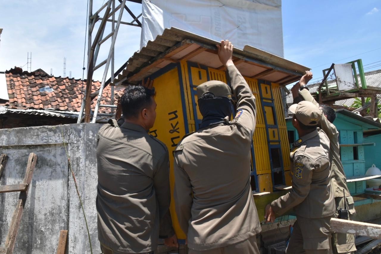 Tekan Perjudian Merpati, Satpol PP Surabaya Gencar Tertibkan Bekupon