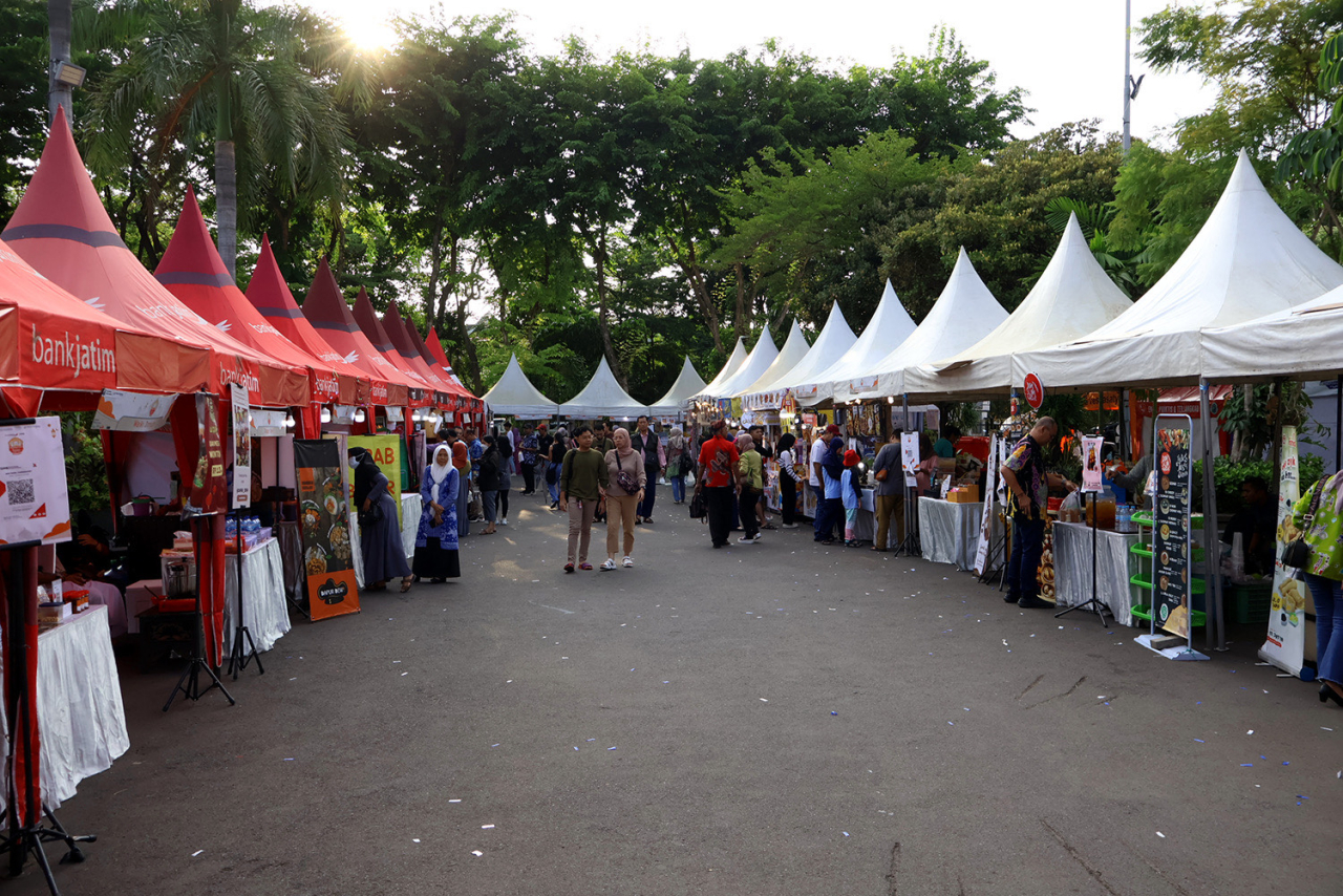 Mau Bukber Sambil Belanja Murah? Kunjungi Bank Jatim QRIS Ramadan Vaganza di Balai Kota Surabaya