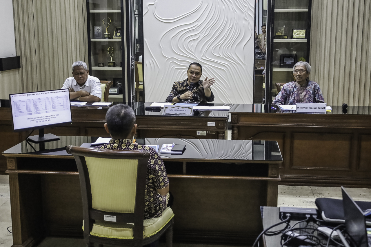 Wali Kota Eri Targetkan Banjir Surabaya Selatan Tuntas 2025