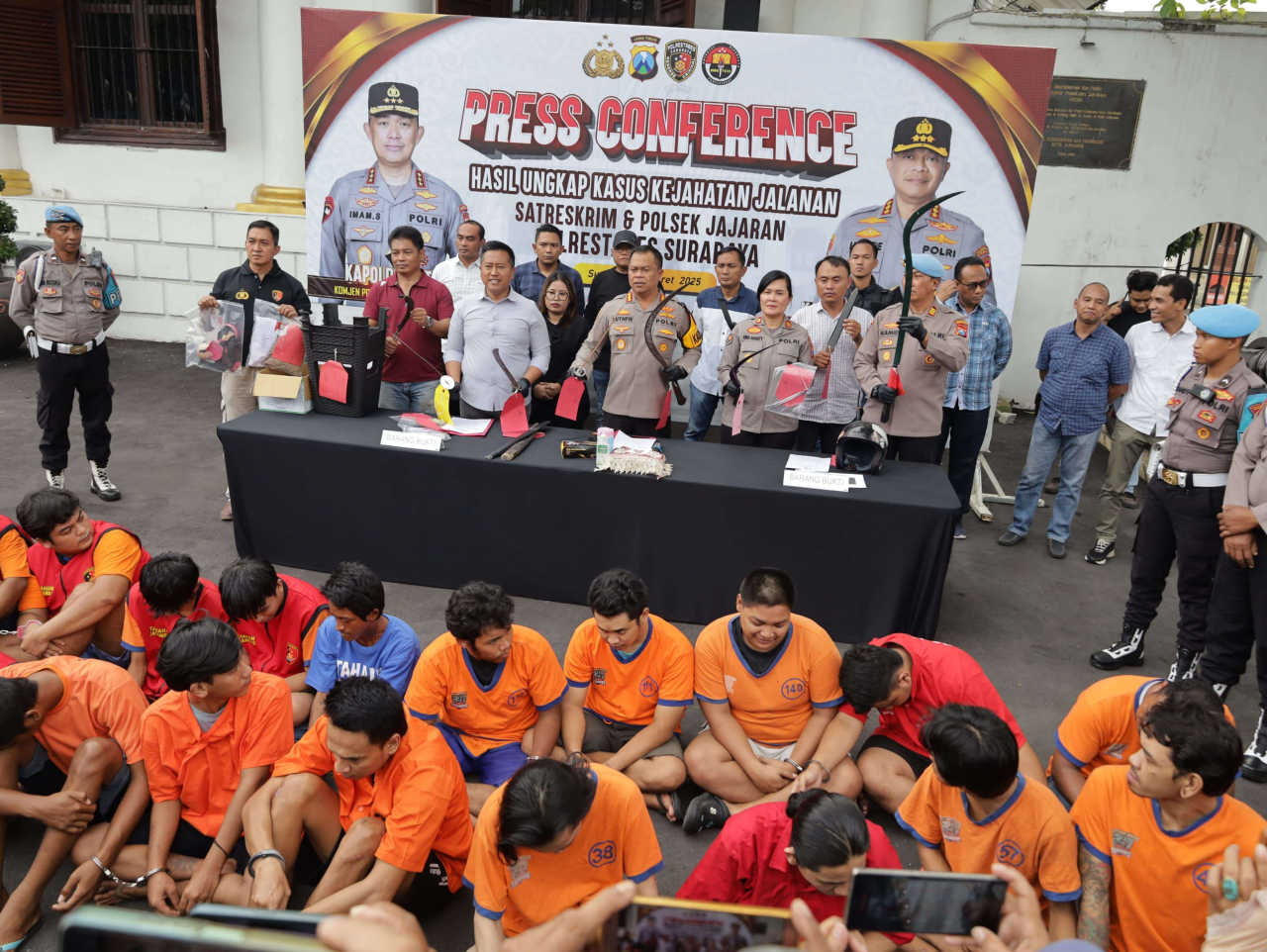 Meresahkan Warga, Polrestabes Surabaya Tangkap 26 Tersangka Kasus Kejahatan Jalanan