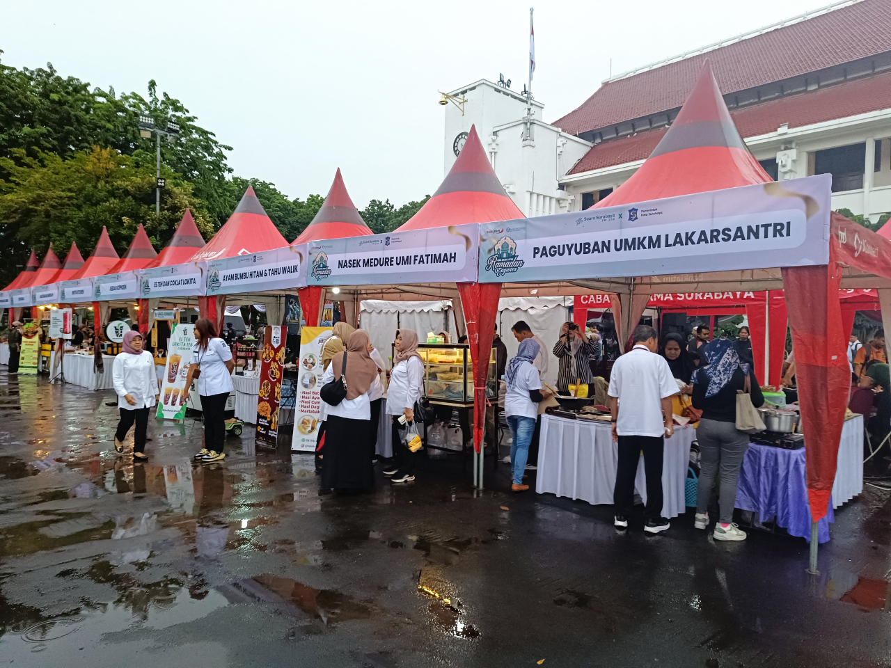 102 UMKM Ramaikan Bank Jatim QRIS Ramadan Vaganza di Balai Kota Surabaya