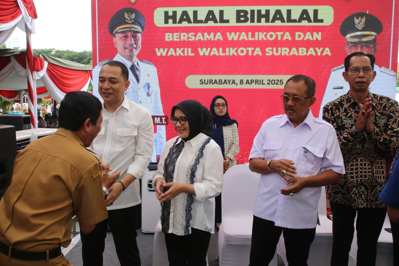 Hari Pertama Kerja: Wali Kota Eri Pastikan Tak Ada ASN Surabaya Absen Usai Libur Lebaran