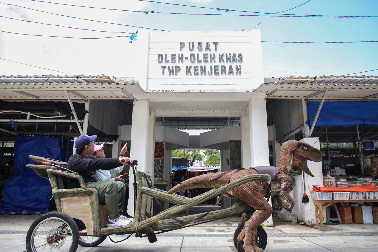 Libur Lebaran 2025: Pengunjung THP Kenjeran Surabaya Melonjak, Pedagang Full Senyum