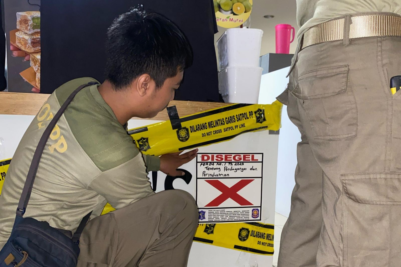 Viral Es Krim Mengandung Alkohol di Surabaya, Satpol PP Segel Stan dan Panggil Pemiliknya