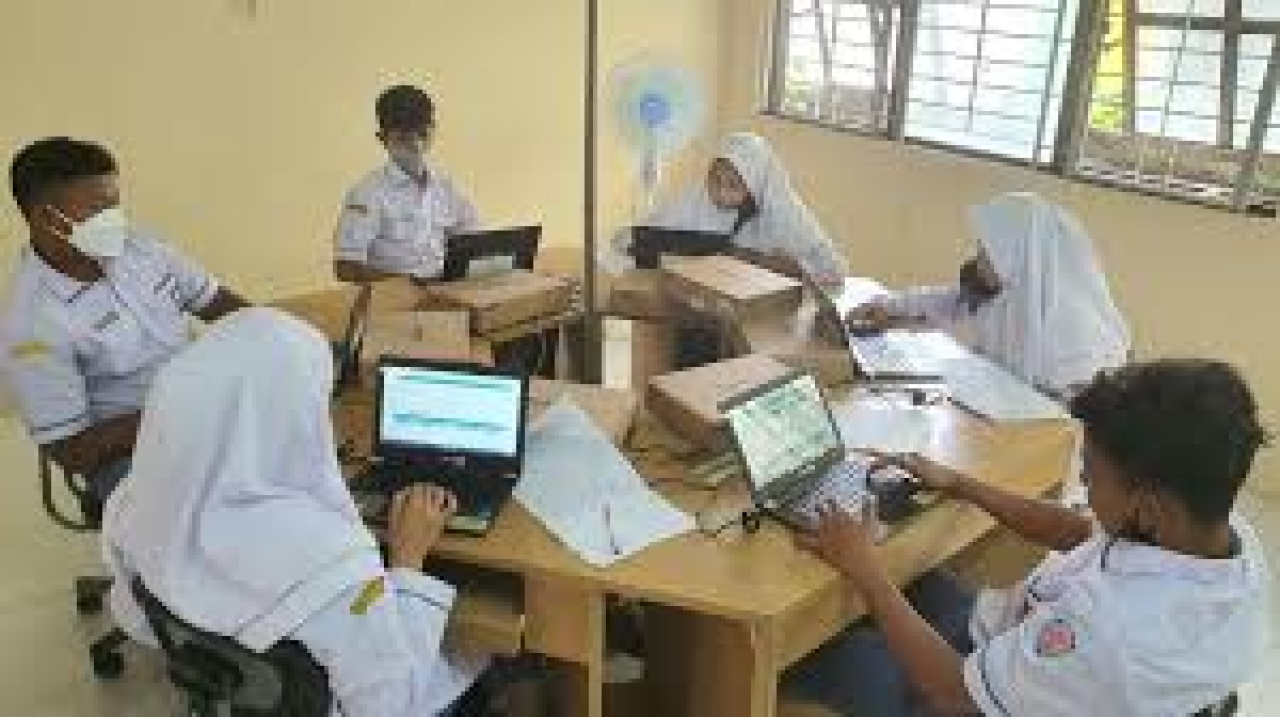 FIX! Jurusan IPA, IPS, dan Bahasa Dihidupkan Lagi di SMA
