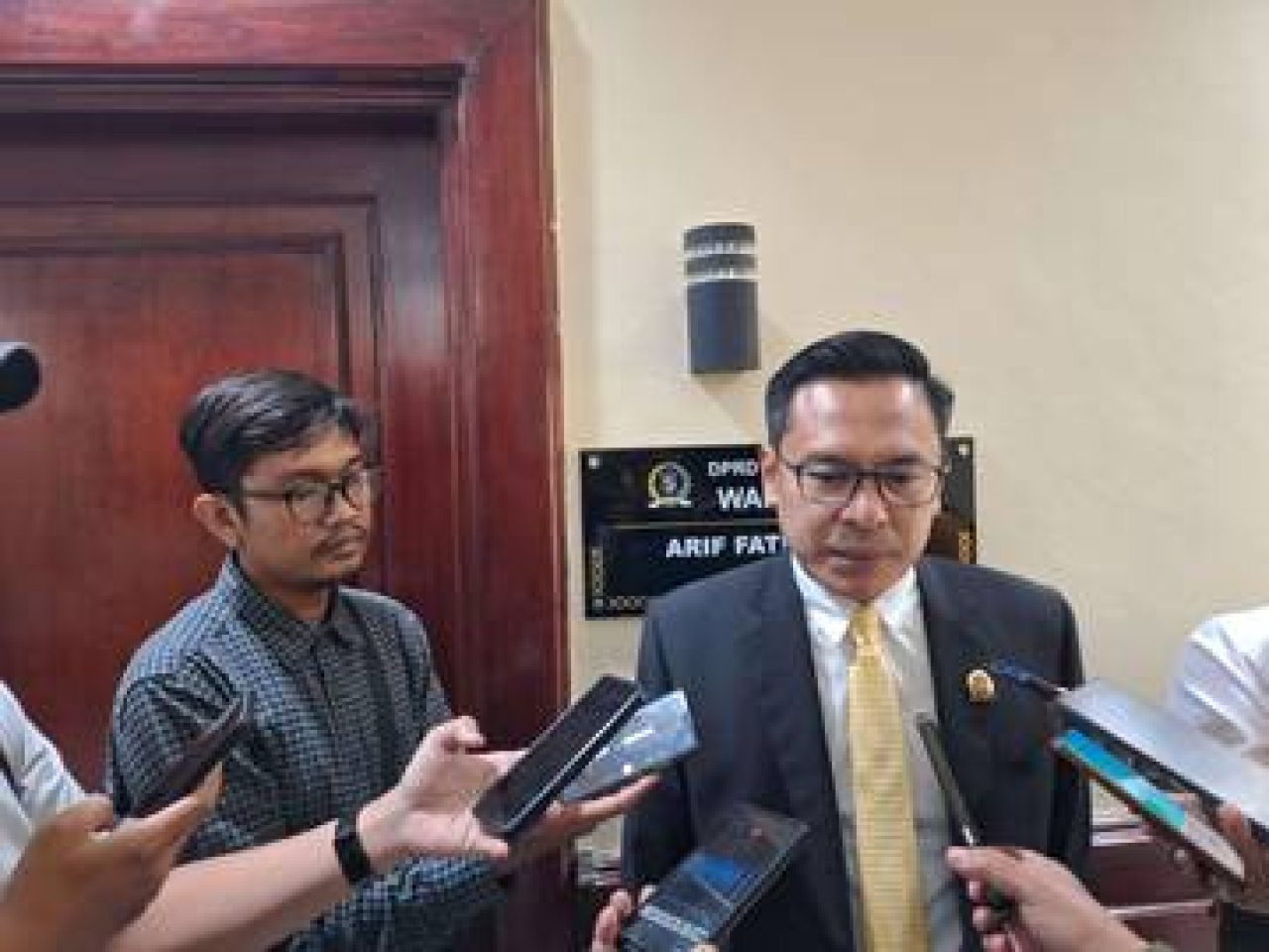 Usai Disidak Wawali Surabaya Armuji, Kini DPRD Panggil Pengusaha yang Diduga Tahan Ijazah Warga