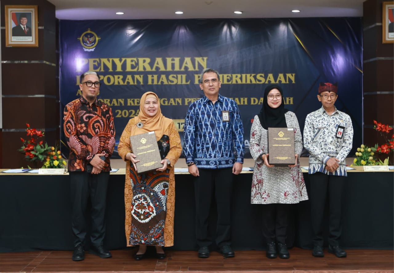 Dipimpin Bupati Wanita, Banyuwangi Raih WTP 13 Tahun Berturut,-turut