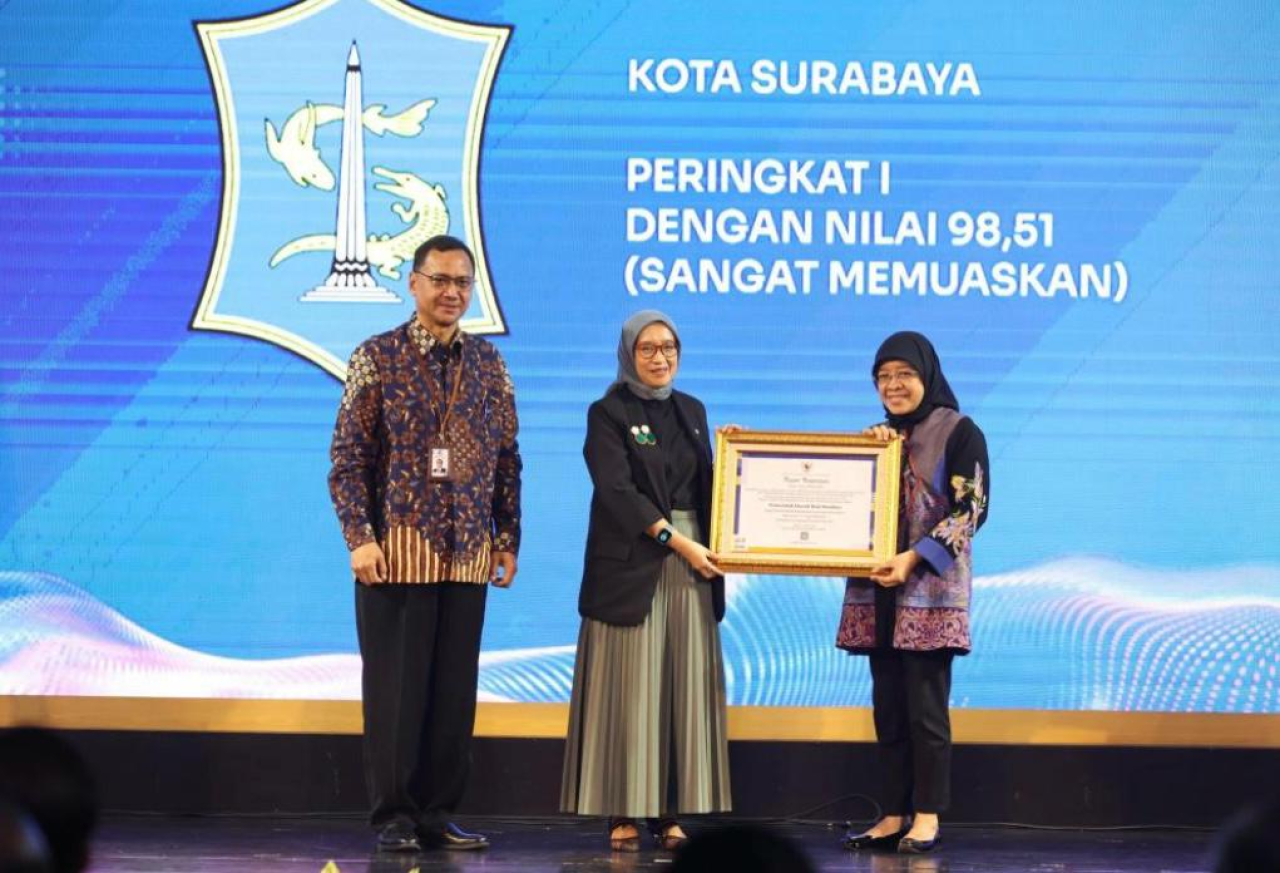 Hari Kearsipan ke-54, Pemkot Surabaya Sabet Dua Penghargaan Bergengsi dari ANRI