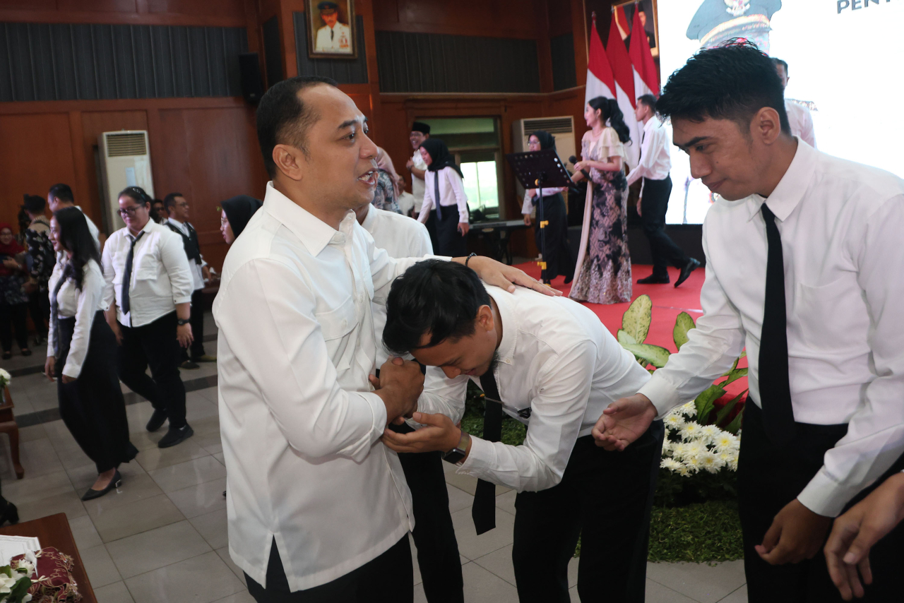 Wali Kota Eri Cahyadi Serahkan SK kepada 648 CPNS TA 2024