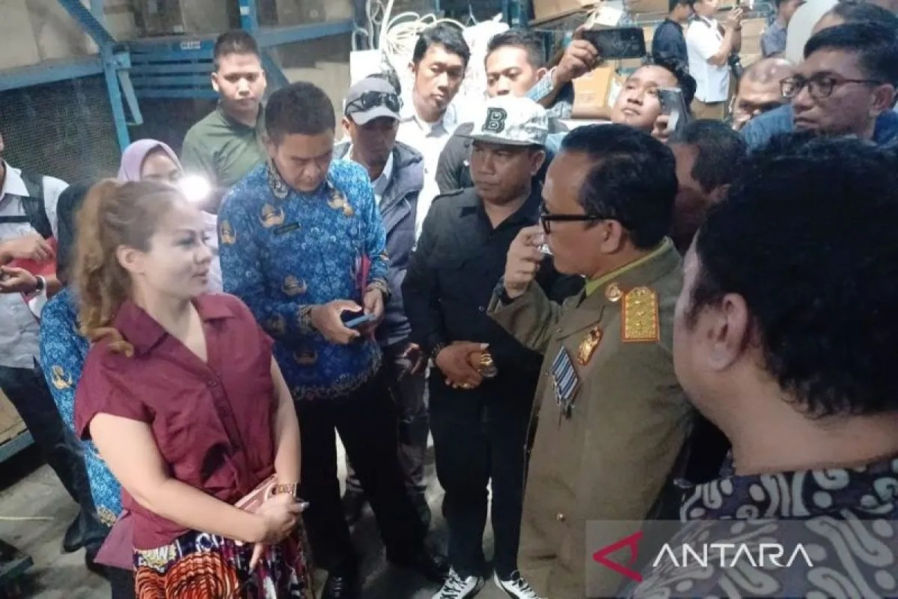 Polda Jatim Geledah Gudang CV Sentosa Seal dan Rumah Jan Hwa Diana, Temukan Bukti Ini