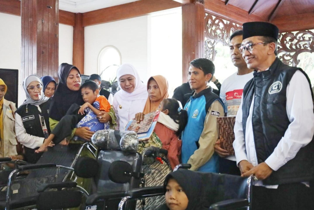 Gubernur Jatim Khofifah Gelontorkan Bansos Rp6,3 Miliar di Pamekasan