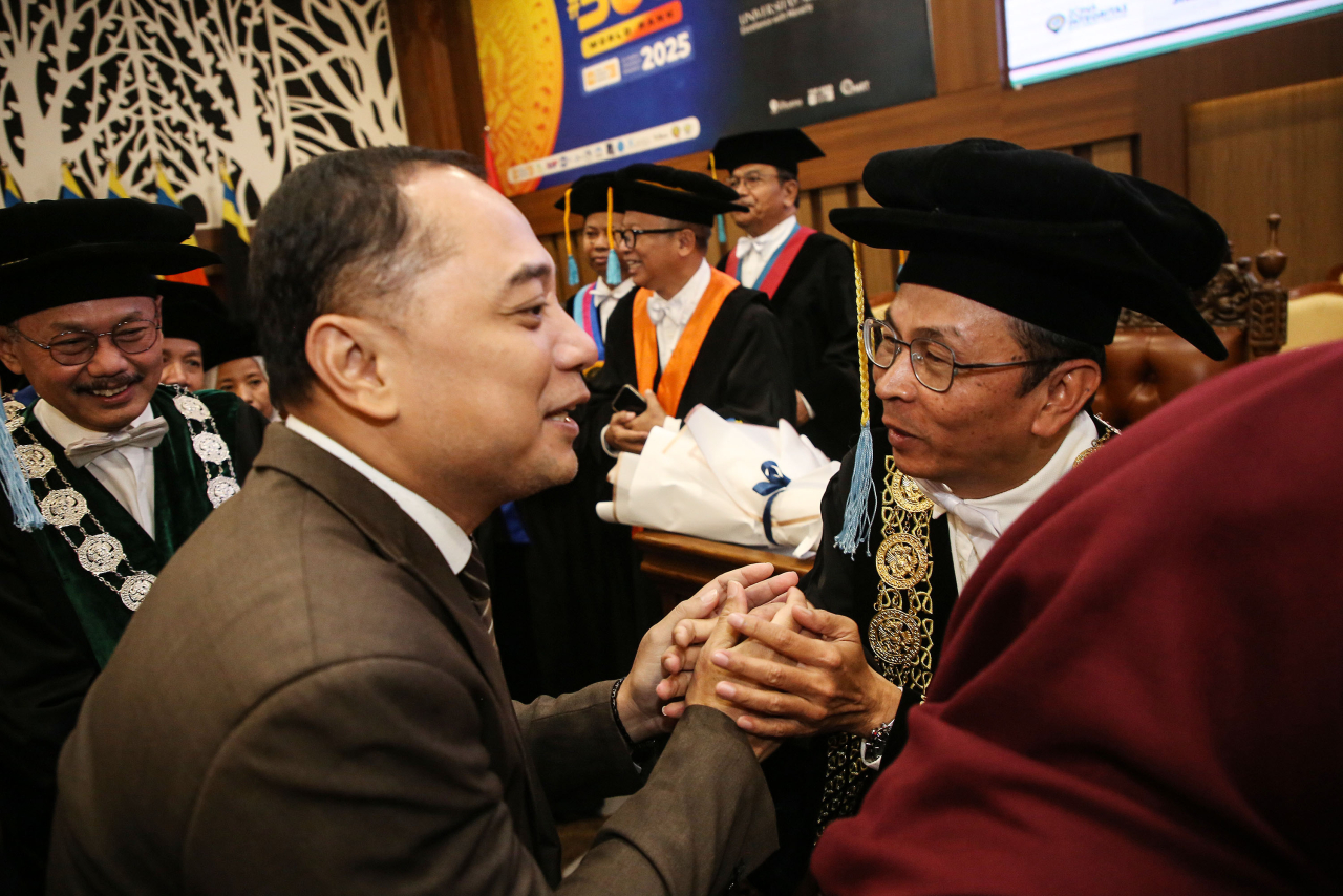 Eri Cahyadi Hadiri Pelantikan Rektor Unair: Perkuat Komitmen Kolaborasi untuk Surabaya