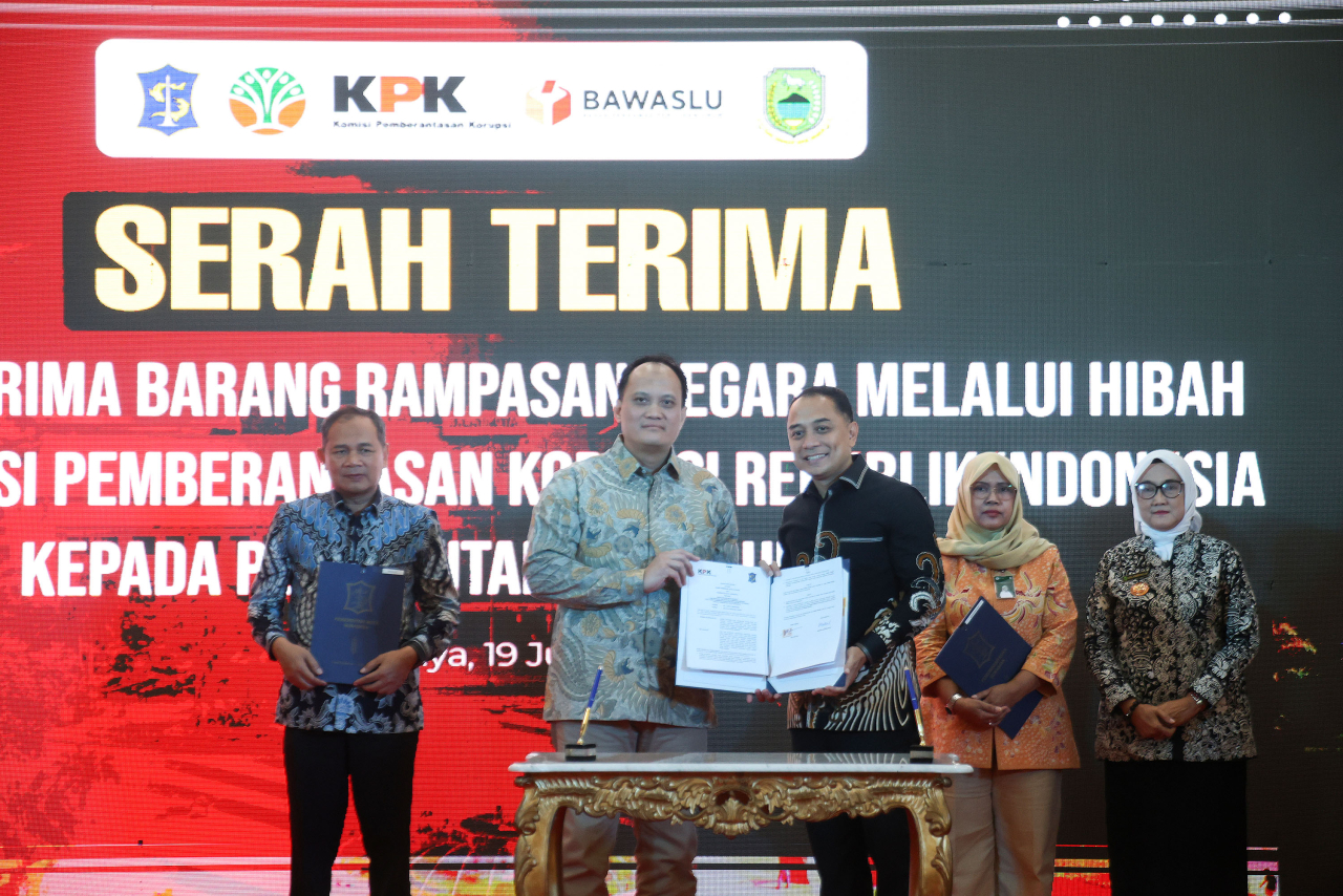 Pemkot Surabaya Kembali Terima Hibah Aset Rampasan KPK Rp5,3 Miliar