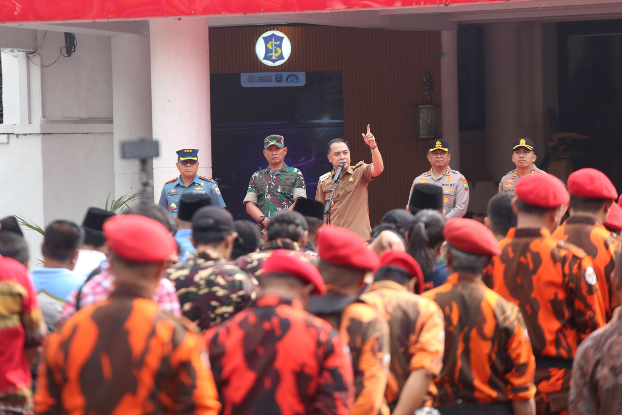 Sidak 800 Tempat Usaha, Eri Cahyadi Pimpin Pemberantasan Jukir Liar