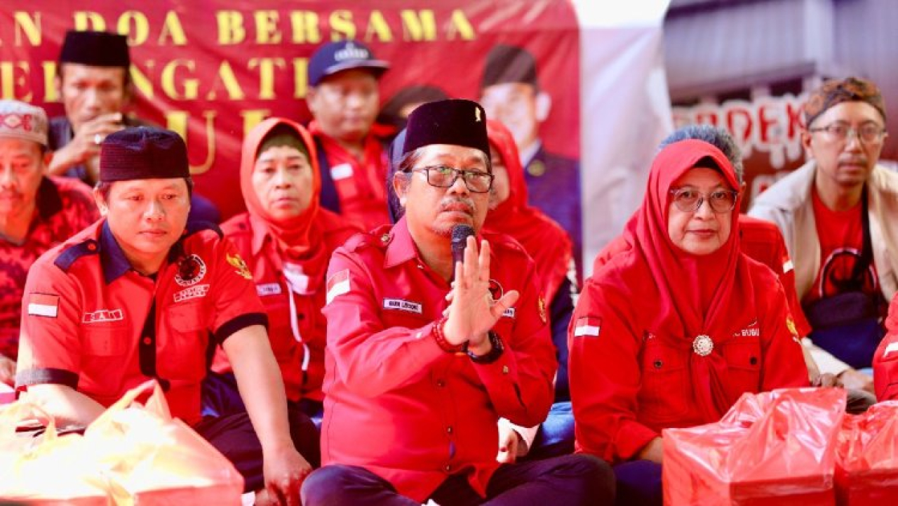 Budi Leksono bersama kader PDIP mengenang peritiwa Kudatuli