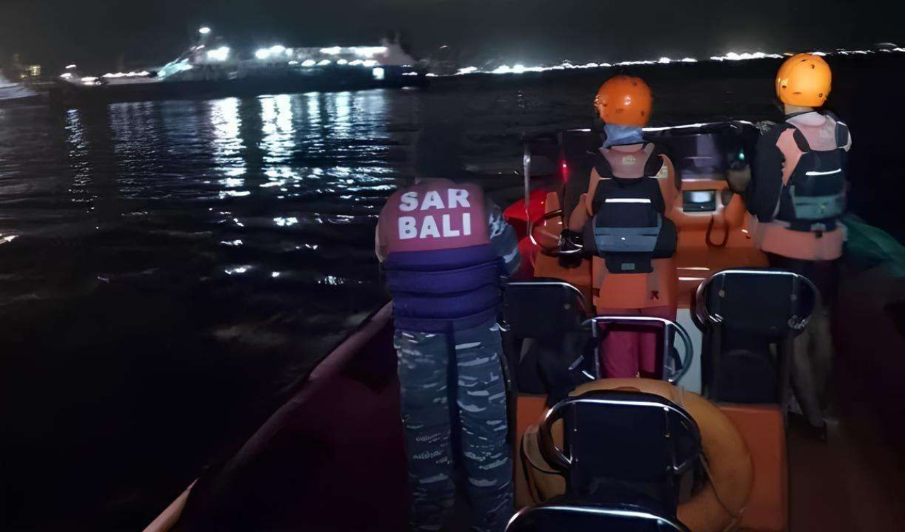 Kapal Feri Banyuwangi-Bali Tenggelam, 4 Tewas dan 38 Masih Hilang