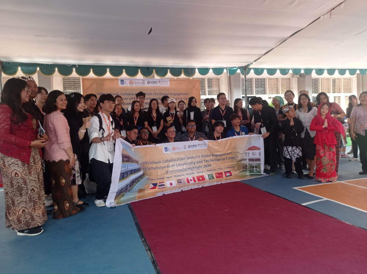 Puluhan mahasiswa dan dosen asing dari berbagai negara datang ke YPPI Schools Surabaya