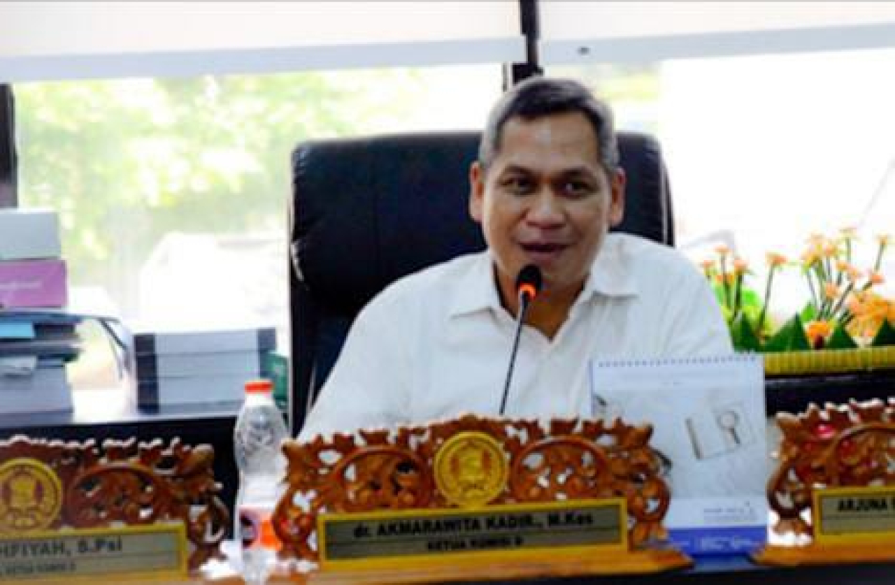 Ketua Komisi D DPRD Kota Surabaya, dr. Akmarawita Kadir