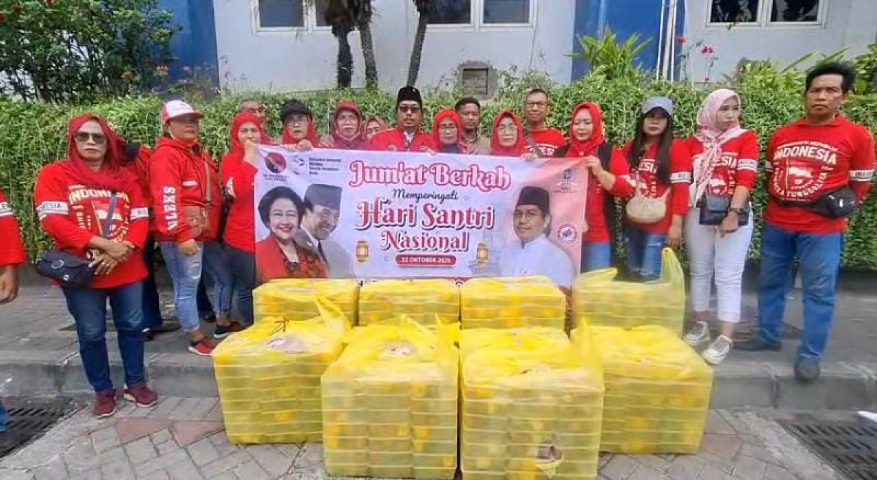 Relawan Buleks 99 menggelar aksi sosial di Hari Santri 2025