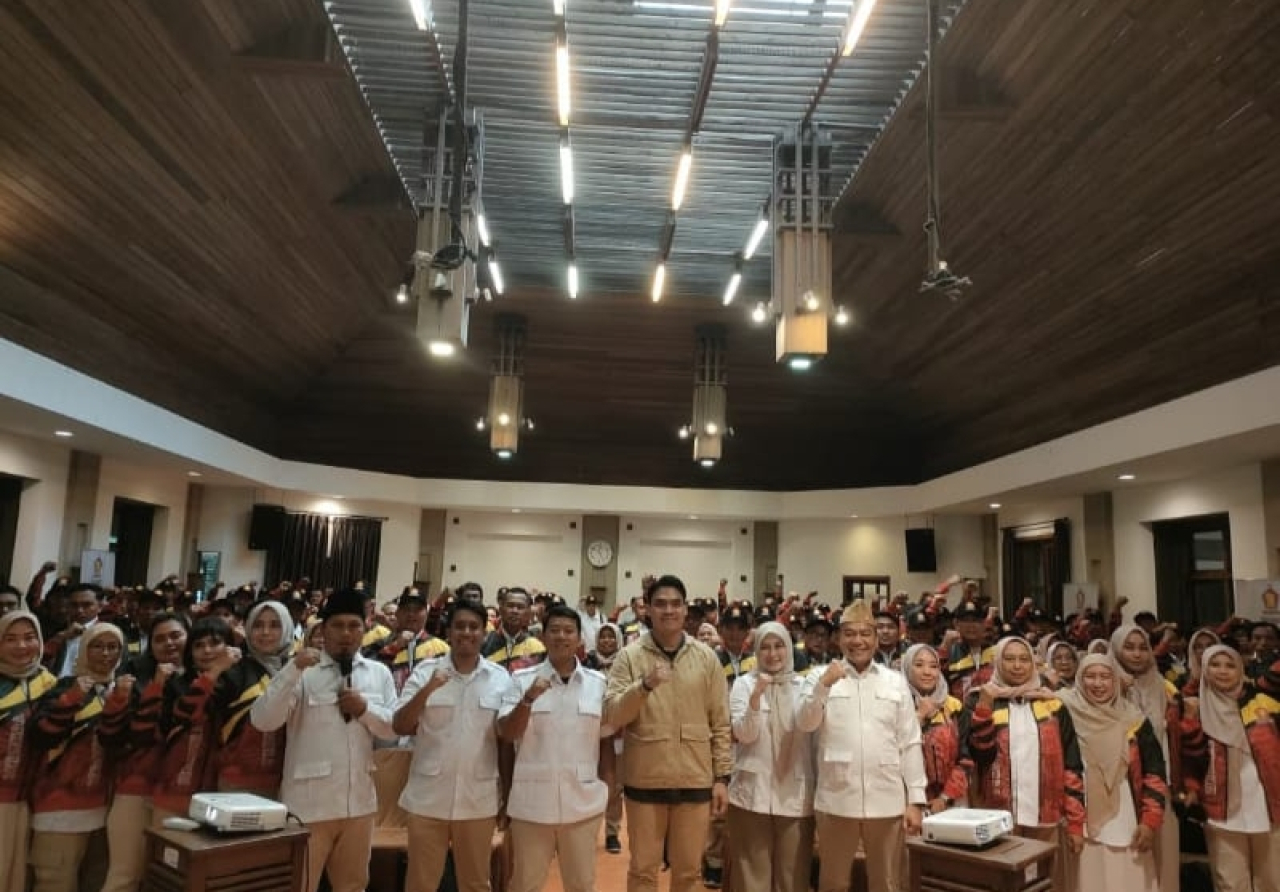 Kader Partai Gerindra Surabaya dari seluruh Pimpinan Anak Cabang (PAC) mengikuti retret kader di Ubaya Training Centre (UTC) Trawas