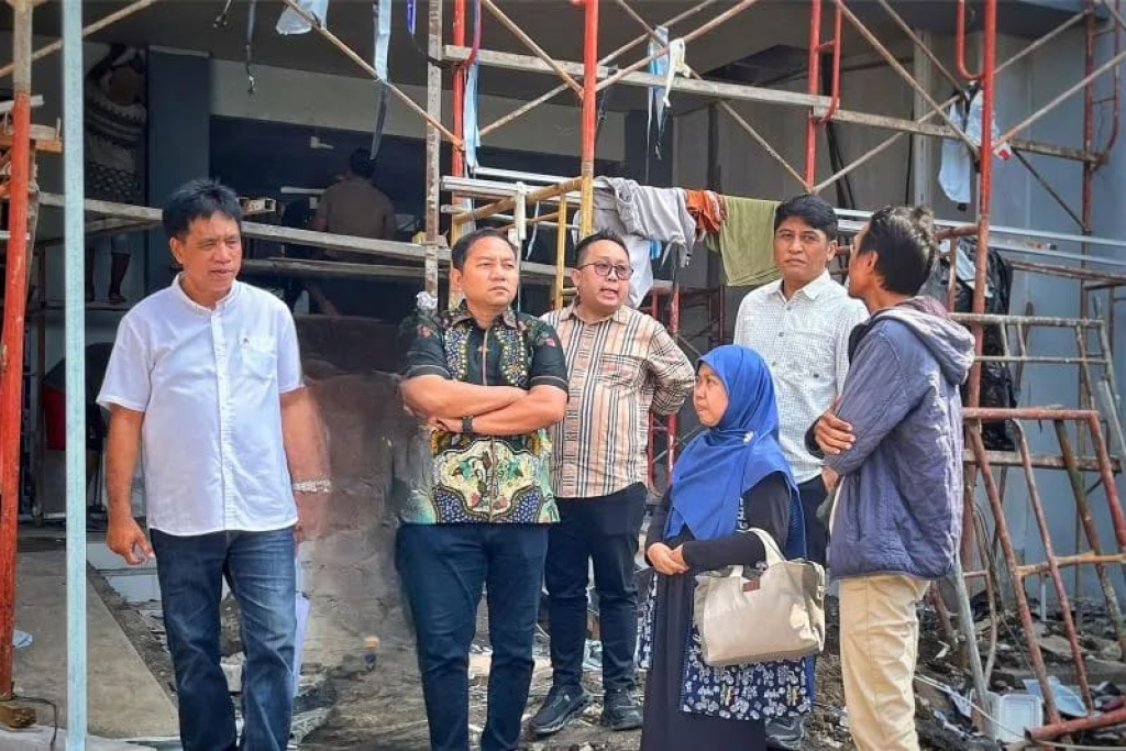 Komisi D DPRD Surabaya melakukan sidak di lokasi pembangunan Puskesmas Pegirian dan Puskesmas Manukan Kulon