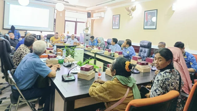 Baca juga : Polemik Sengketa Tanah Pogot: Pemkot Surabaya Sebut Hearing Tak Perlu, Kuasa Hukum Ahli Waris Melawan