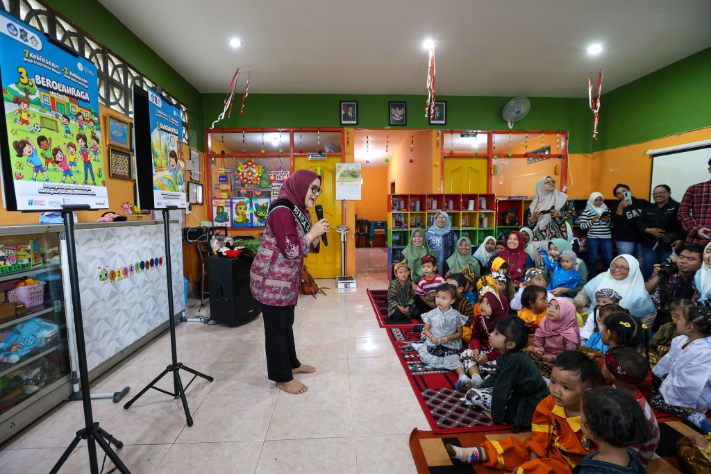 Bunda PAUD Kota Surabaya, Rini Indriyani